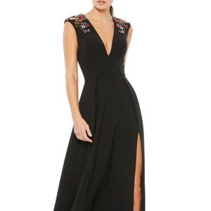 Ieena Mac Duggal Black Plunge Neck Empire Waist Beaded Shoulder Gown Size 14